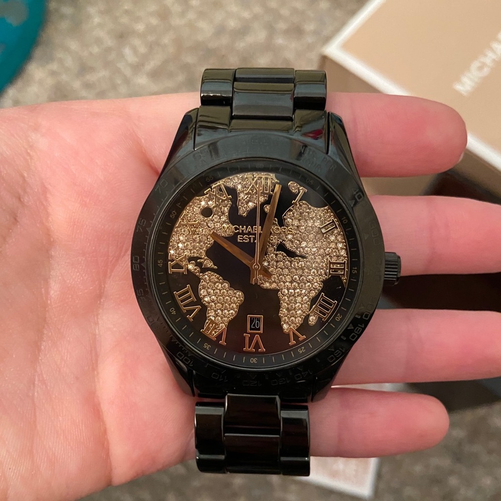 NEVER WORN Michael Kors watch